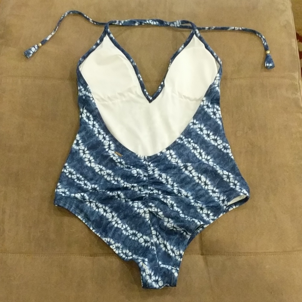 New Victoria's Secret blue/white low back one pc - Picture 5 of 6